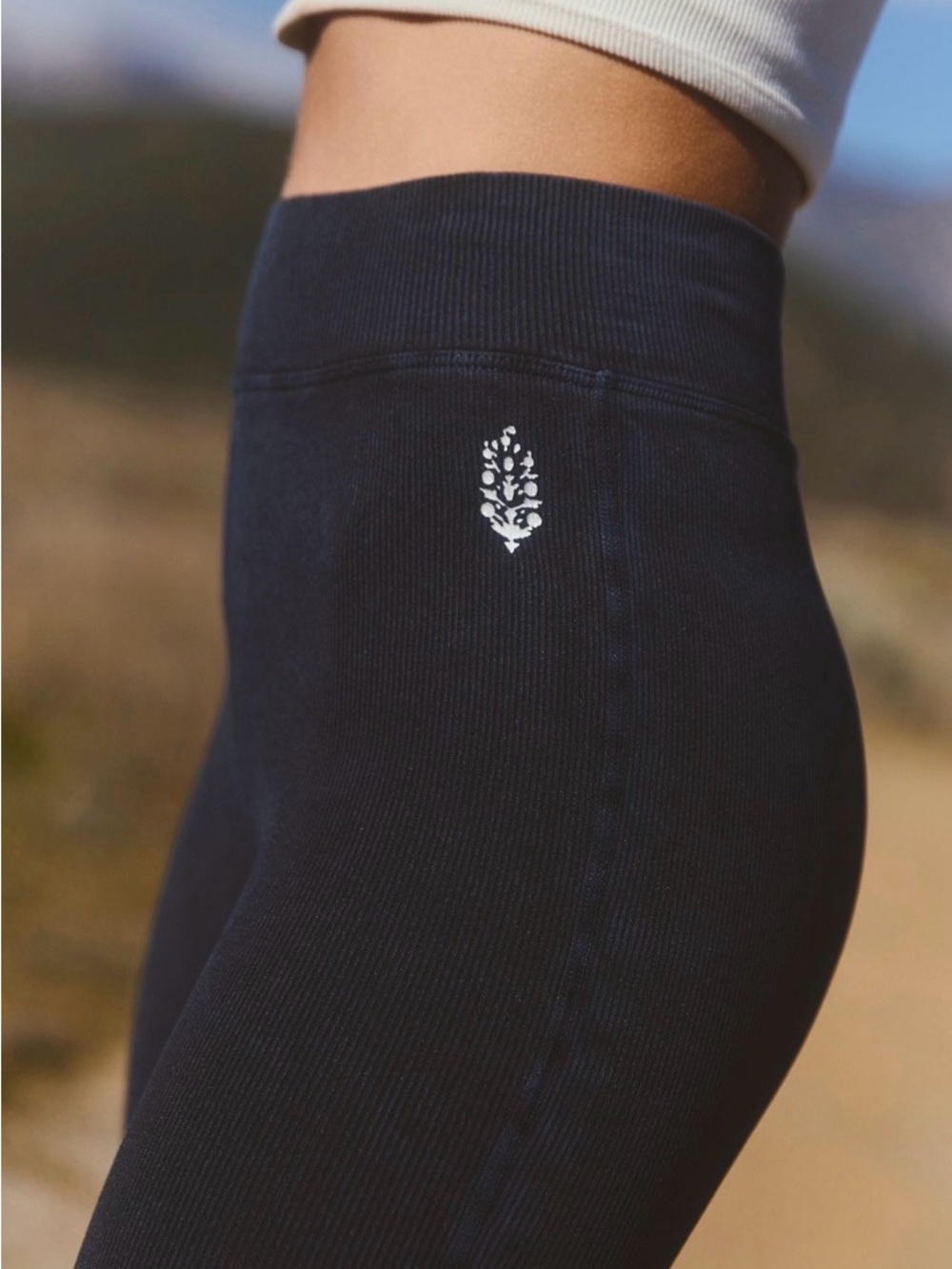 Free People Tighten Up Flare Leggings. NWT. Washed black - Picture 3 of 5